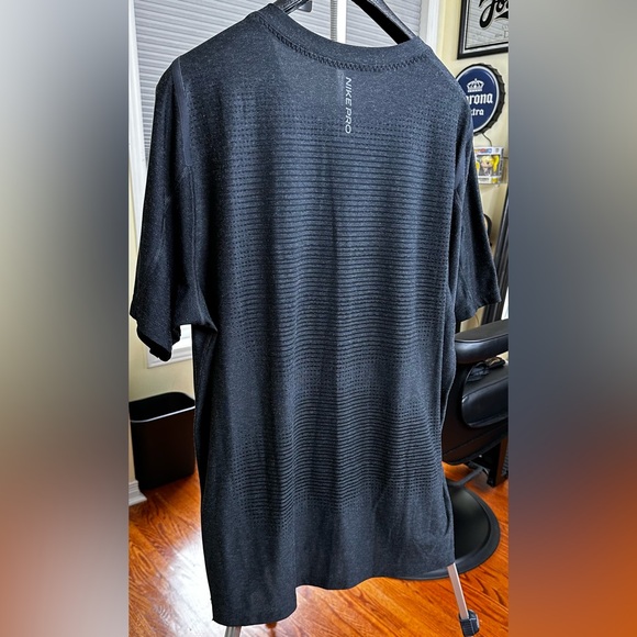 Beautiful NikePro Shirt - Picture 2 of 4